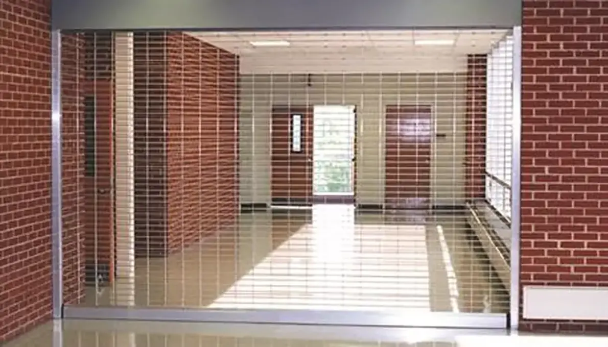 crossinggard-grille-Showcase