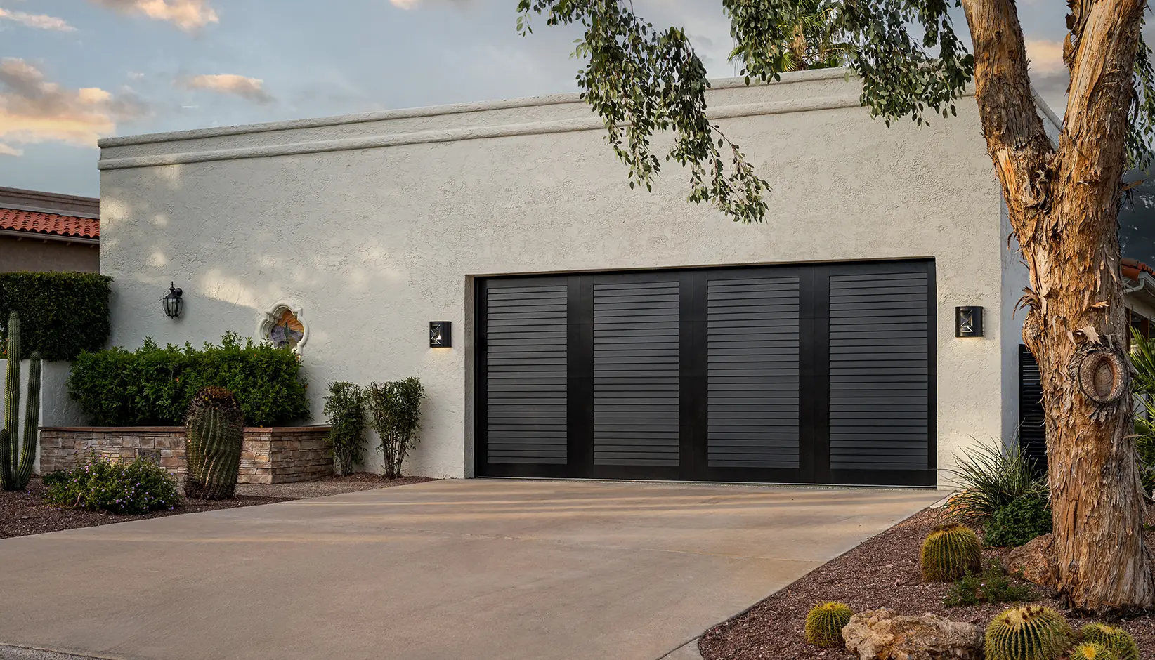 Canyon Ridge® Louver garage door in Design 54 in black