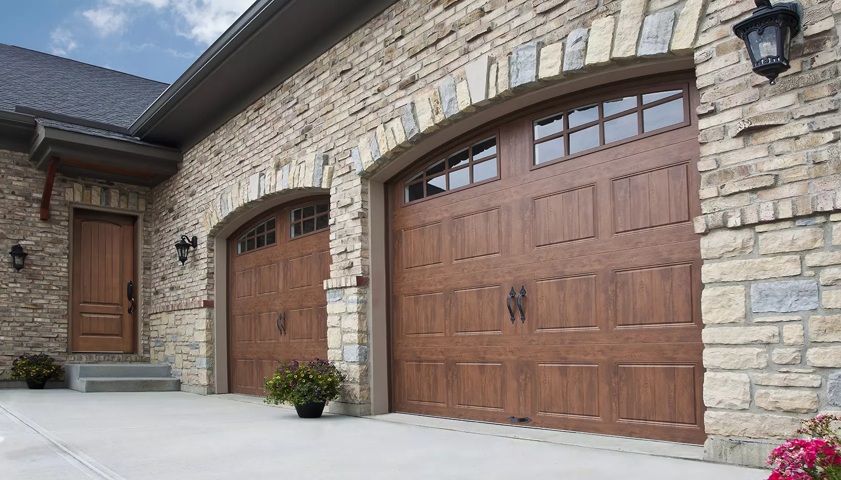 Gallery Steel Short panels with ARCH1 with GRILLE24 windows in Ultra-Grain® Dark Finish