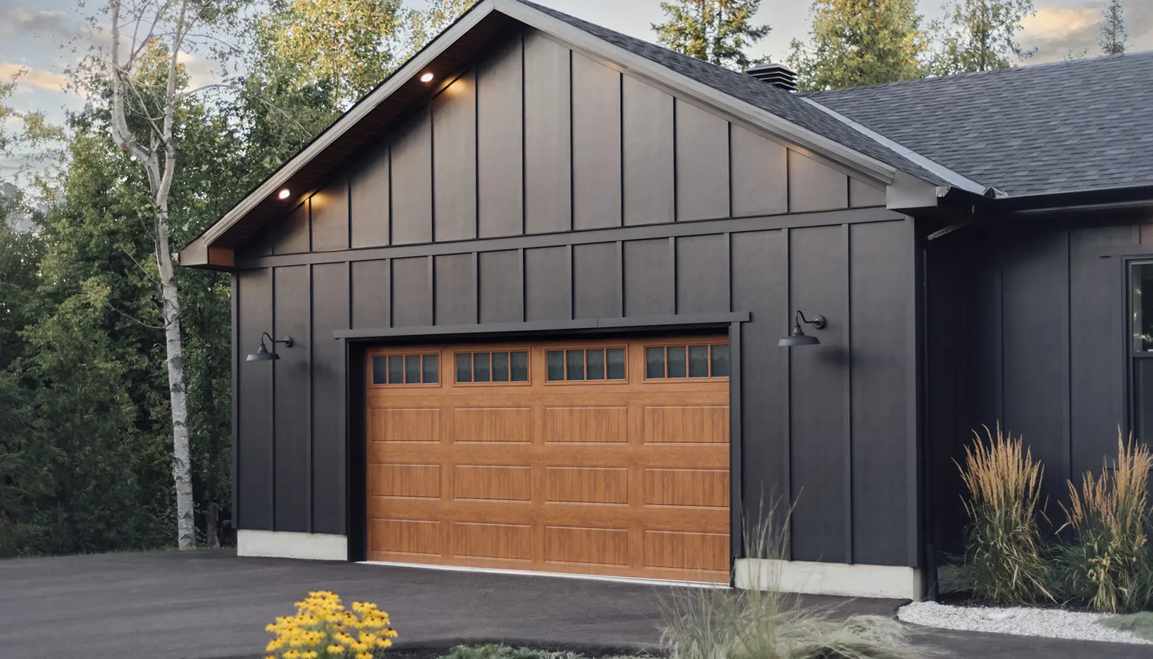 Gallery Steel Long panels and REC14 windows in Ultra-Grain® Oak Medium Finish