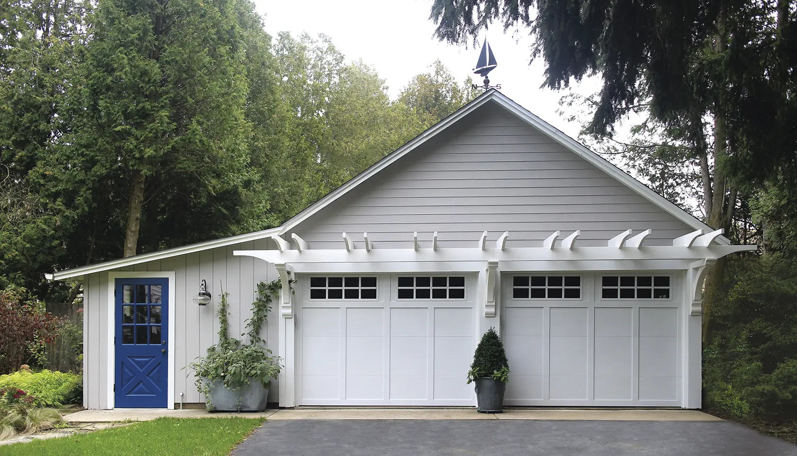 Grand Harbor Design 12 with SQ24 windows in white