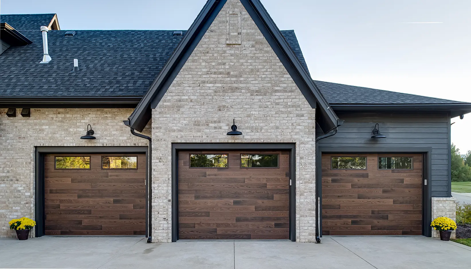 Modern Steel Ultra-Grain Plank garage door in Kona